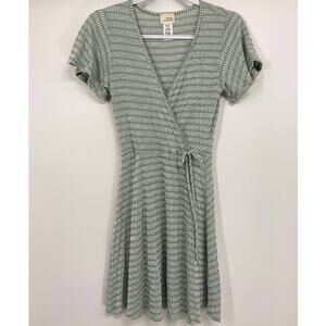 Caution to the Wind Green White Striped Short Sleeve Stretchy Dress NEW Small